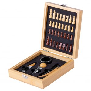 Paluk chess wine set
